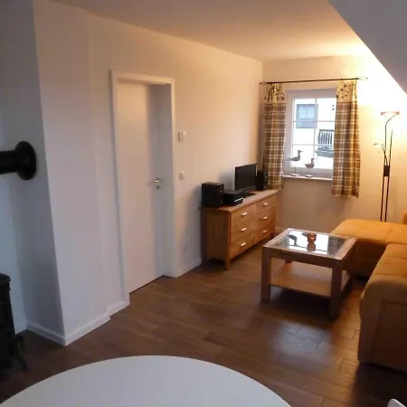 Reetdachhaus Am Bodden * Middelhagen