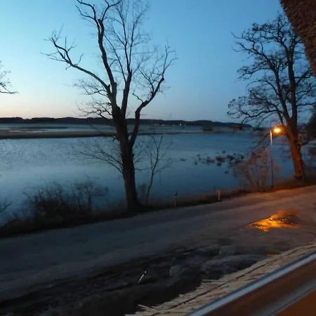 Reetdachhaus Am Bodden Apartmán Middelhagen