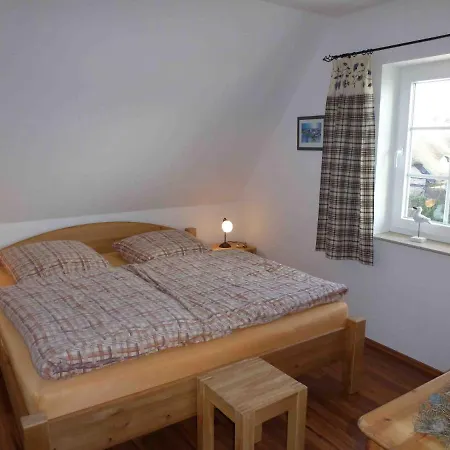 Reetdachhaus Am Bodden Apartmán