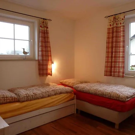 Reetdachhaus Am Bodden Apartmán