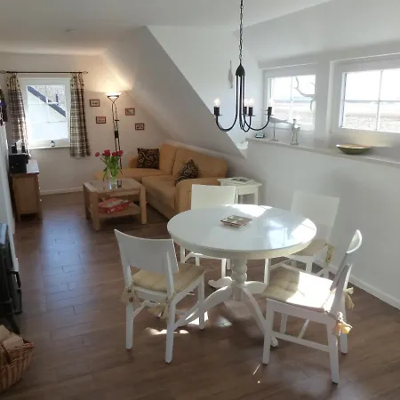 Reetdachhaus Am Bodden * Middelhagen